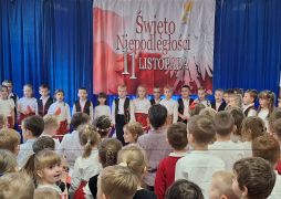 Odśpiewanie hymnu